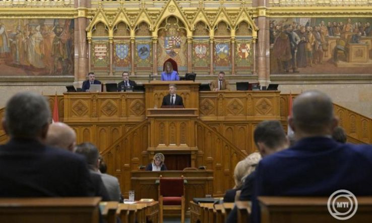 Magyar Péter: megszűnik az édesanyák adómentessége egymillió forintos jövedelem felett