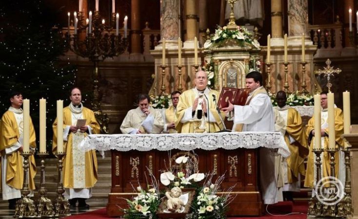 Karácsony - Erdő Péter: az igazi szeretet rábízza magát másokra