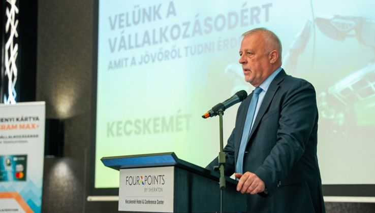 Kecskemétre érkezett a Velünk a vállalkozásodért – amit a jövőről tudni érdemes elnevezésű program