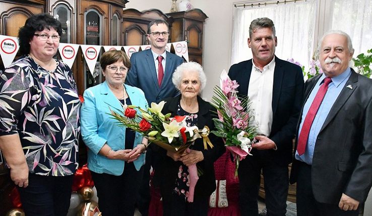 A 100 esztendős Marika nénit köszöntötték