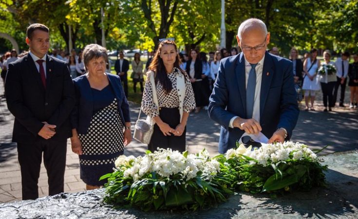 Széchenyivárosi Napok: koszorúzás és ünnepi műsor a városrészben
