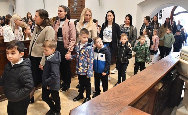 Új elsősök befogadása a Kecskeméti Református Általános Iskolába
