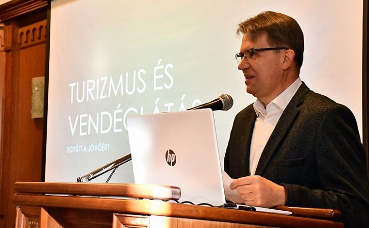 Sikeres szakmai napot rendezett az iparkamara a turizmus és vendéglátás szereplőinek Kecskeméten