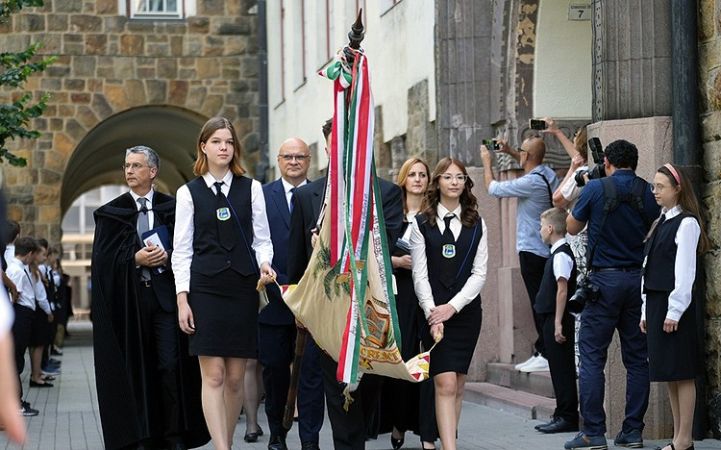 Ballagás a Kecskeméti Református Általános Iskolában