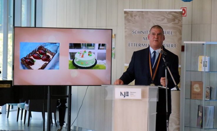 Időutazás a Neumann János Egyetemen