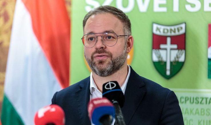 Orbán Balázs kampányfőnök tartott fórumot Kunszálláson