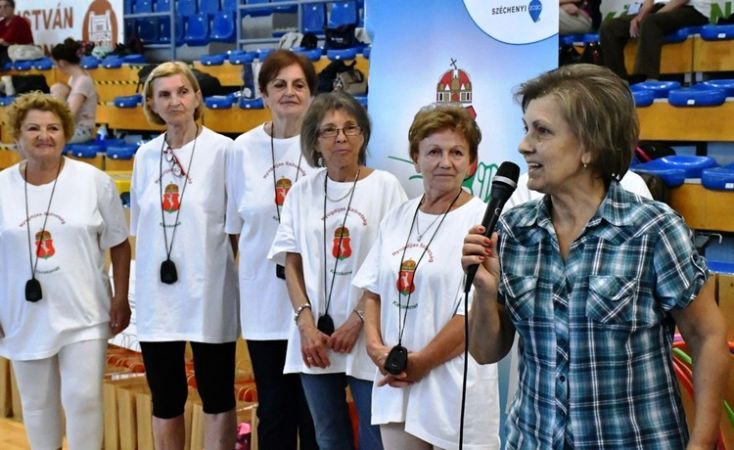 K&H örök aktív díjat nyert a Kecskeméti Nyugdíjas Szövetség, és tiszteletbeli elnöke is