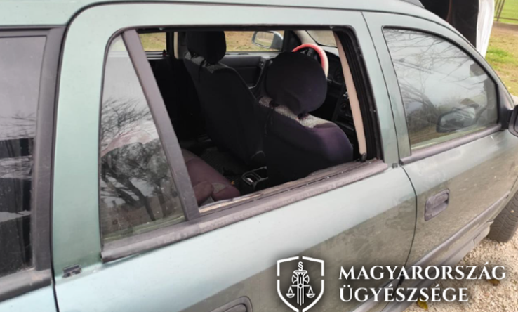 Vádat emeltek egy férfi ellen Kecskeméten, aki meg akarta fojtani a feleségét