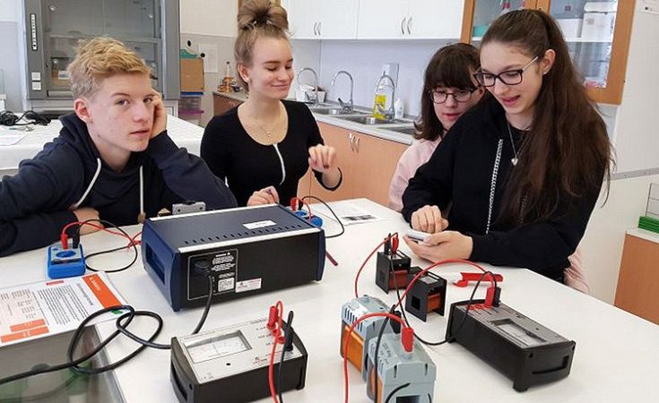 Online bemutatóra hívja a Piarista Általános Iskola az óvodások szüleit