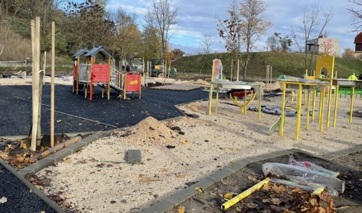 Befejeződött a KölyökDomb játszótér I. ütemének építése