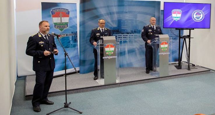 Felszámolták a rendőrök az eddigi legnagyobb illegális call center hálózatot