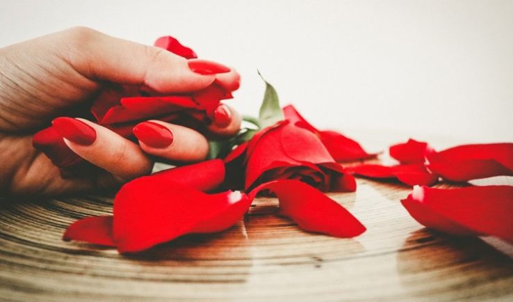 Mi az a géllakk, és miért jobb, mint a hagyományos körömlakk?