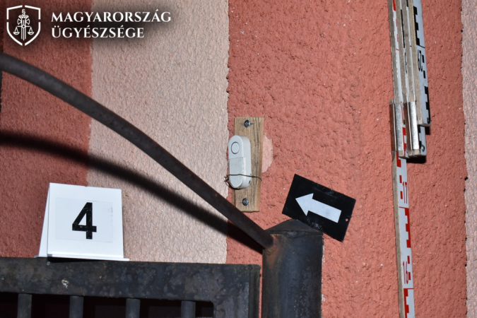 Otthonában rabolták ki az idős sértettet