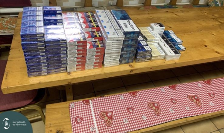 Egy doboz cigaretta buktatta le a férfit