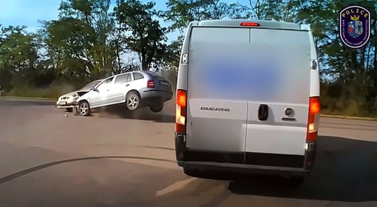 Döbbenetes videó a balesetről, melynek okozója a társaival elszaladt, de elfogták