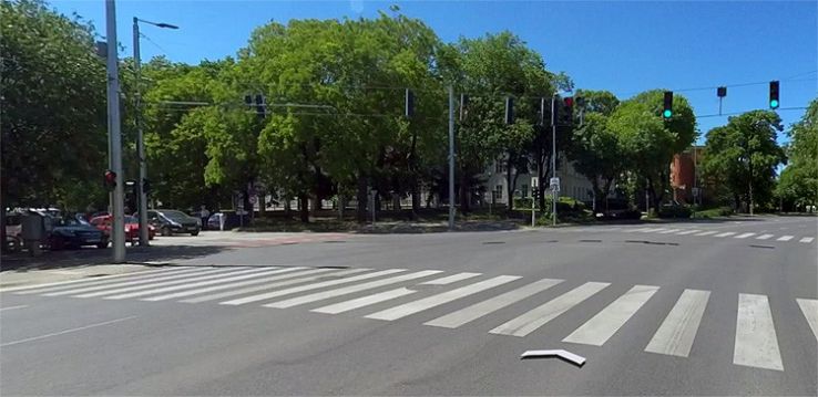 A Városrendészet vigyáz a diákokra a kecskeméti Kodály iskola veszélyes kereszteződésében