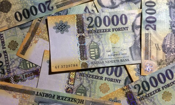 Fájni fog: Jelentős adóemeléseket jelentett be Magyar Péter