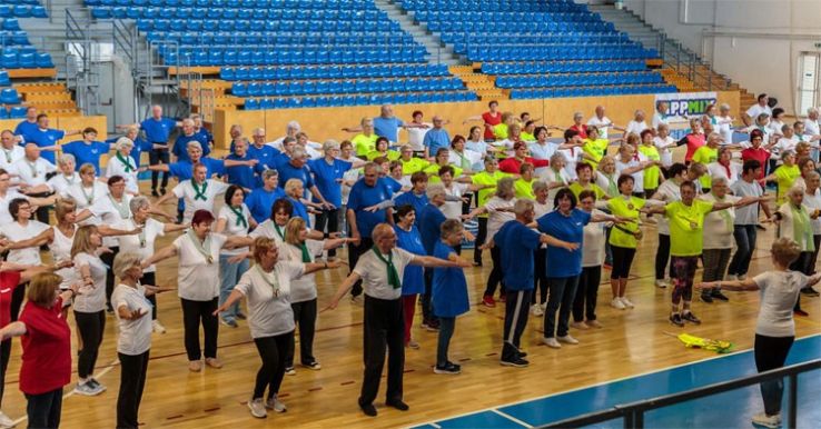 Több mint kétszáz szépkorú mozdult meg a „Mozdulj!” sportvetélkedőn Kecskeméten