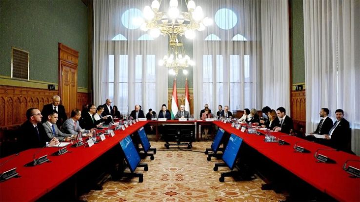 Itt az új Országgyűlés fizetési listája, ennyit kap majd egy képviselő