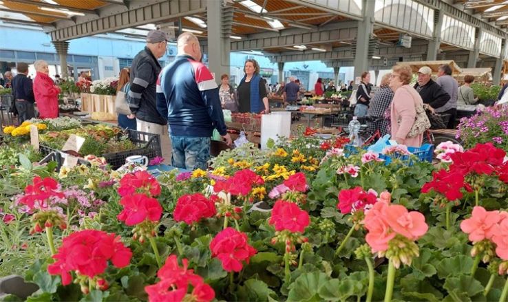 Nyári nyitvatartás és május 1-i rend a kecskeméti piacokon