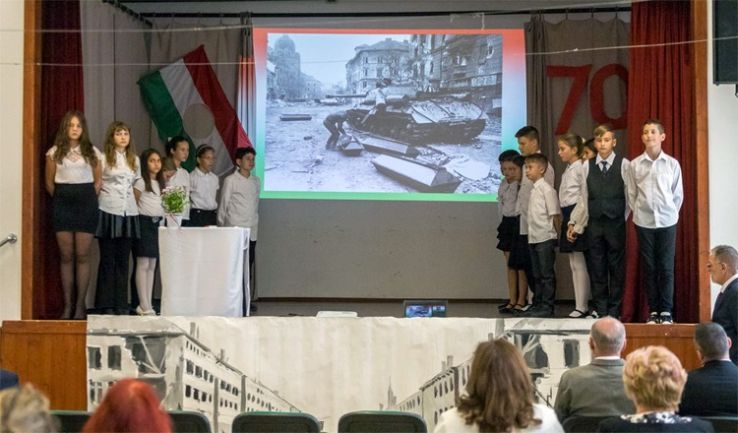 Helvécián is megemlékeztek az 1956-os forradalom hőseiről