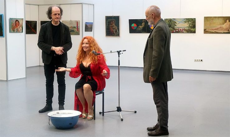 Természetes intelligencia - Kecskeméten nyílt kiállítás Elekes Károly alkotásaiból