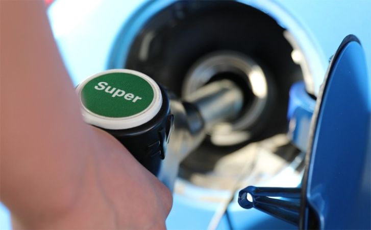 A 95-ös benzin országos átlagára 5 forinttal emelkedett szerdán