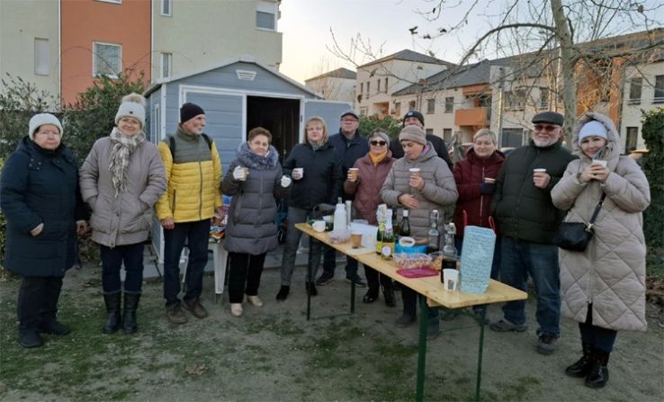 Forralt borozással búcsúztatták 2025-öt a Széchenyivárosban