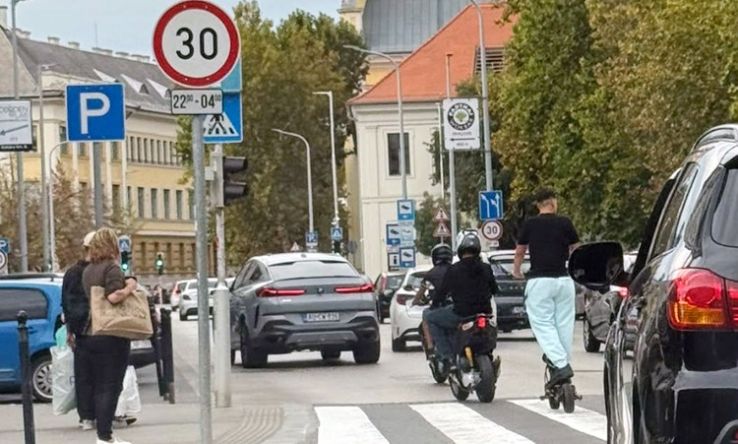 Egyre több balesetet okoznak az elektromos rollerek – Erre figyelmeztetnek a Biztonság hetén