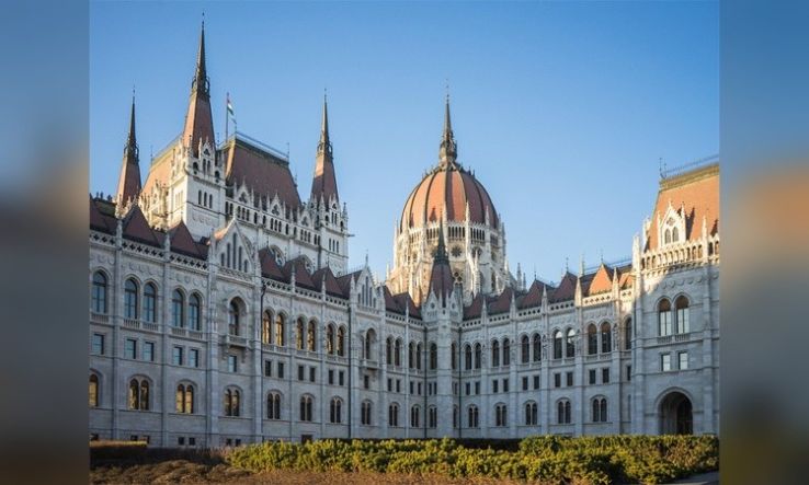 Területlezárást rendeltek el az Országház körül 2026. december 31-ig