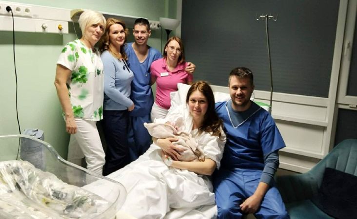 Blanka baba az év első újszülöttje a kecskeméti kórházban