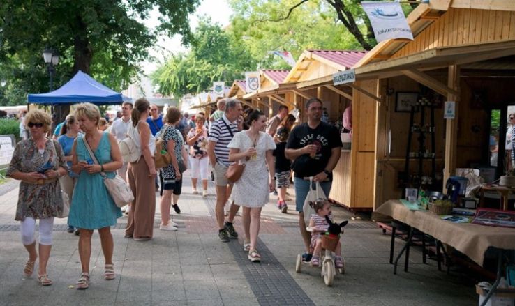 Több mint száz kiállítóval rendezték meg a térségi kertészeti és élelmiszeripari kiállítást Kecskeméten