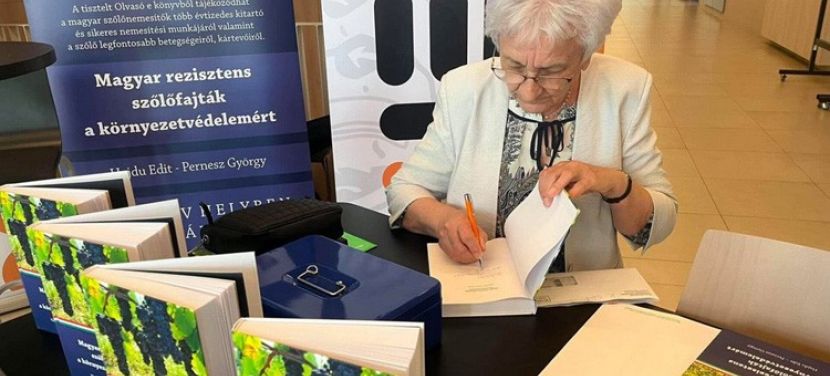 A fenntartható szőlőtermesztés és a hazai nemesítési eredmények kerültek reflektorfénybe a Neumann János Egyetemen
