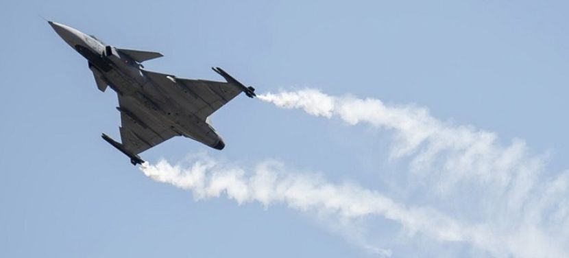 Látványos légi bemutatóra készülnek a Gripenek