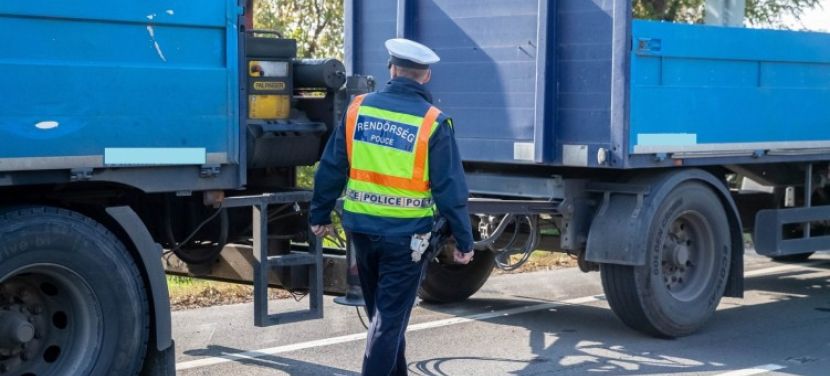 Egyhetes közlekedésbiztonsági akció hétfőtől: Fókuszban a teherautók és a buszok