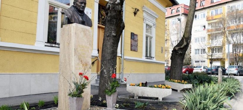Pio atya emléke előtt tisztelegnek a Wojtyla Barátság Központban