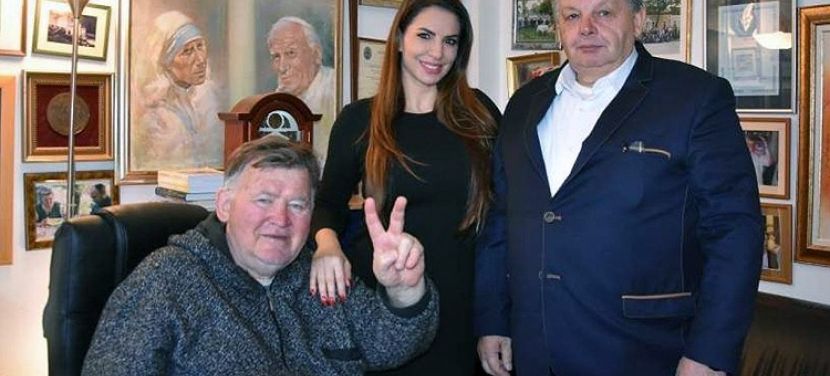 Helvécia polgármestere marhagulyással támogatta a Wojtyla-sorsközösséget
