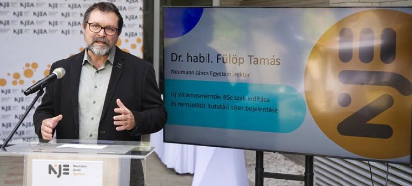 Már az első évben megtelt a Neumann János Egyetem új villamosmérnöki képzése