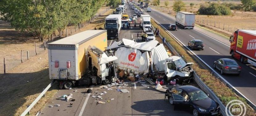 Halálos baleset történt az M5-ös autópályán Lajosmizsénél