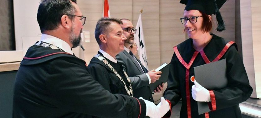 Ünnepélyes keretek között adták át az MBA diplomákat a Neumann János Egyetemen
