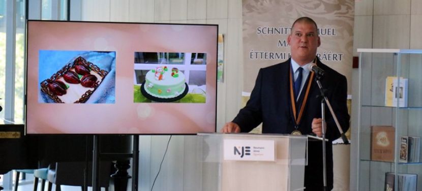 Időutazás a Neumann János Egyetemen