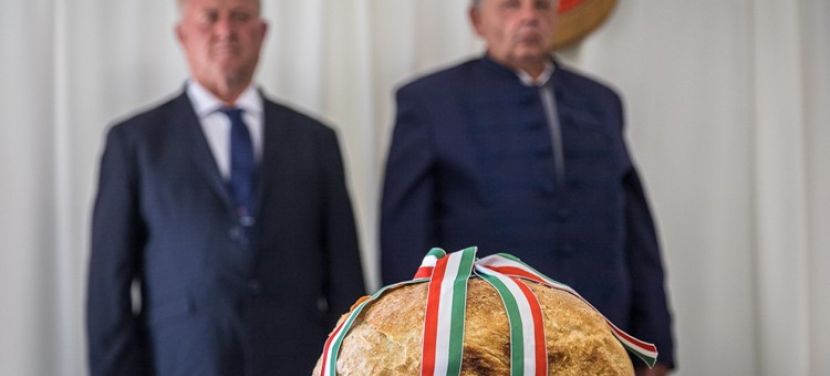 A Nemzeti ünnepet és az Idősek Napját ünneplik Helvécián augusztus 19-én