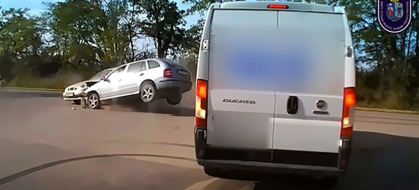 Döbbenetes videó a balesetről, melynek okozója a társaival elszaladt, de elfogták