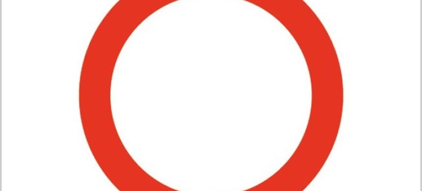 Eltávolítottak egy közlekedési táblát Kecskeméten – Keresi őket a rendőrség