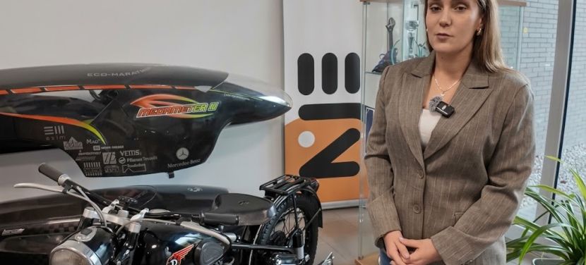 16 éves lányként egyedül újított fel egy 1956-os Csepel motorkerékpárt a Neumann János Egyetem hallgatója