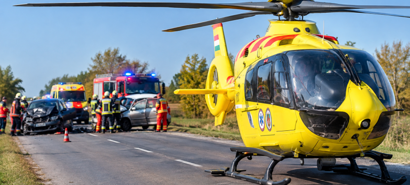 Mentőhelikopter is érkezett a Miske és Hajós között történt balesethez