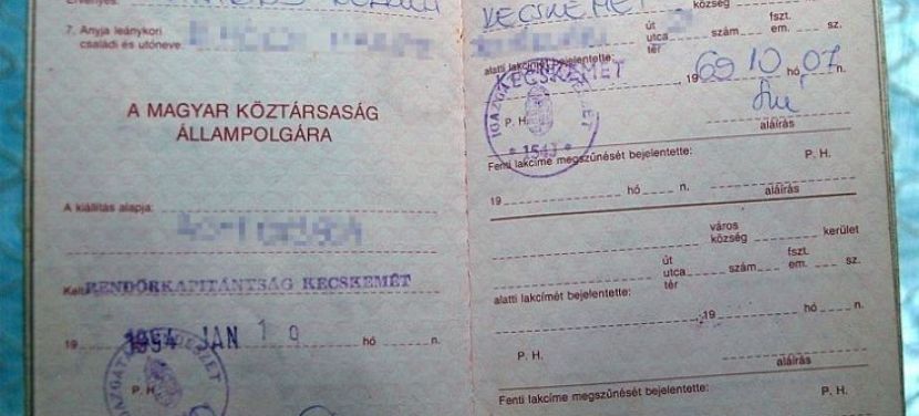 Lejártak a régi, könyvformátumú személyazonosító igazolványok