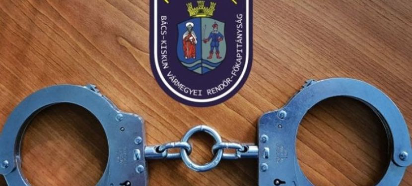 Üdítő miatt rabolta ki ismerősét egy 19 éves kecskeméti férfi – Három bűncselekménnyel gyanúsítják